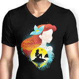 Sea Princess Silhouette - Men's V-Neck