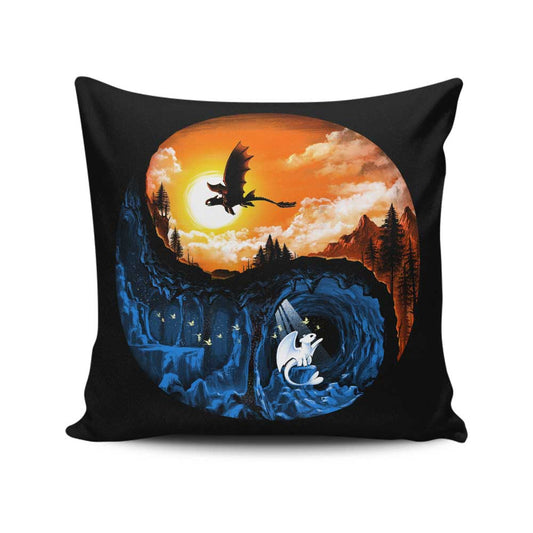 The Hidden World - Throw Pillow